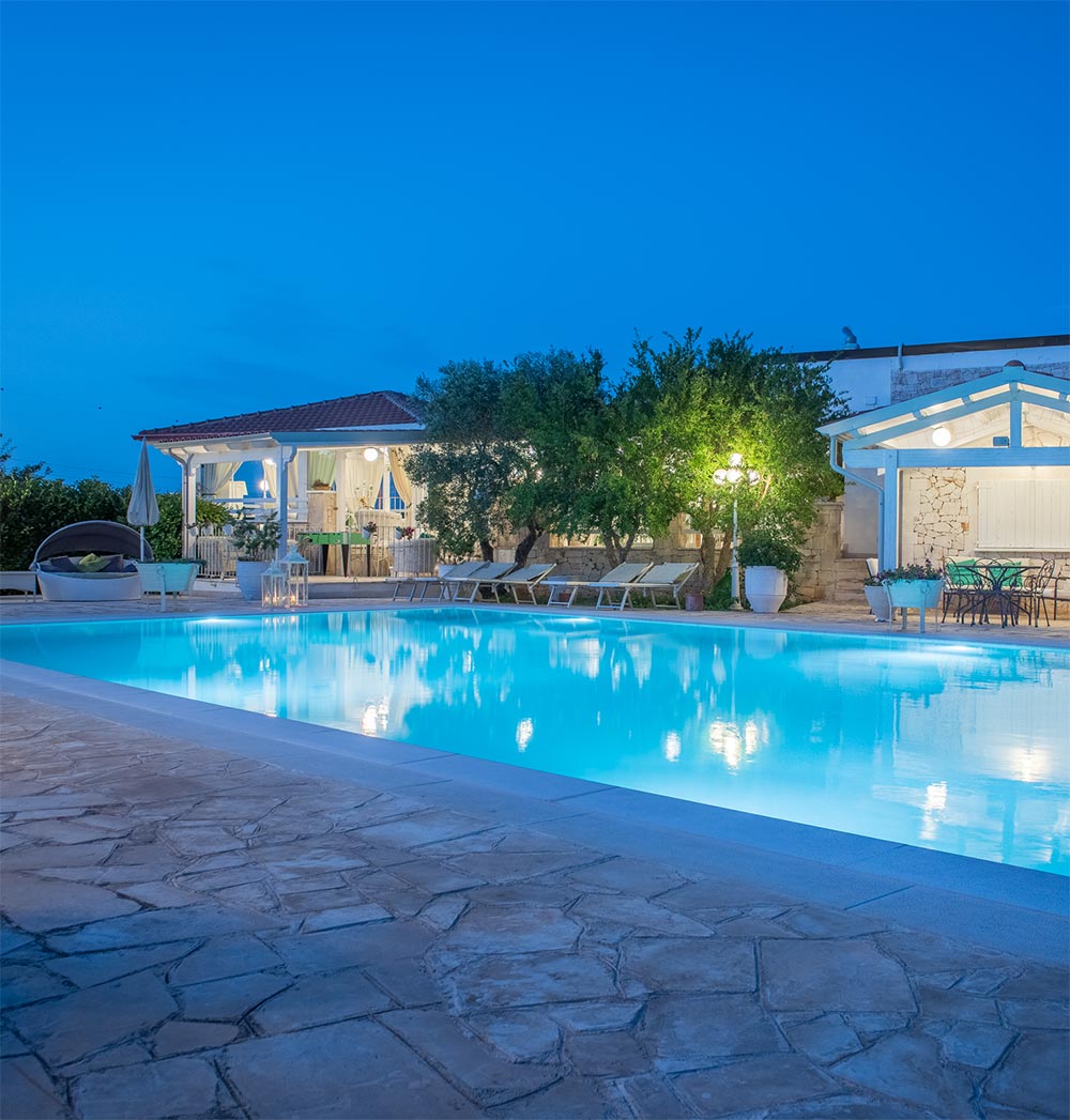La Piscine de Notre Agritourisme le Soir