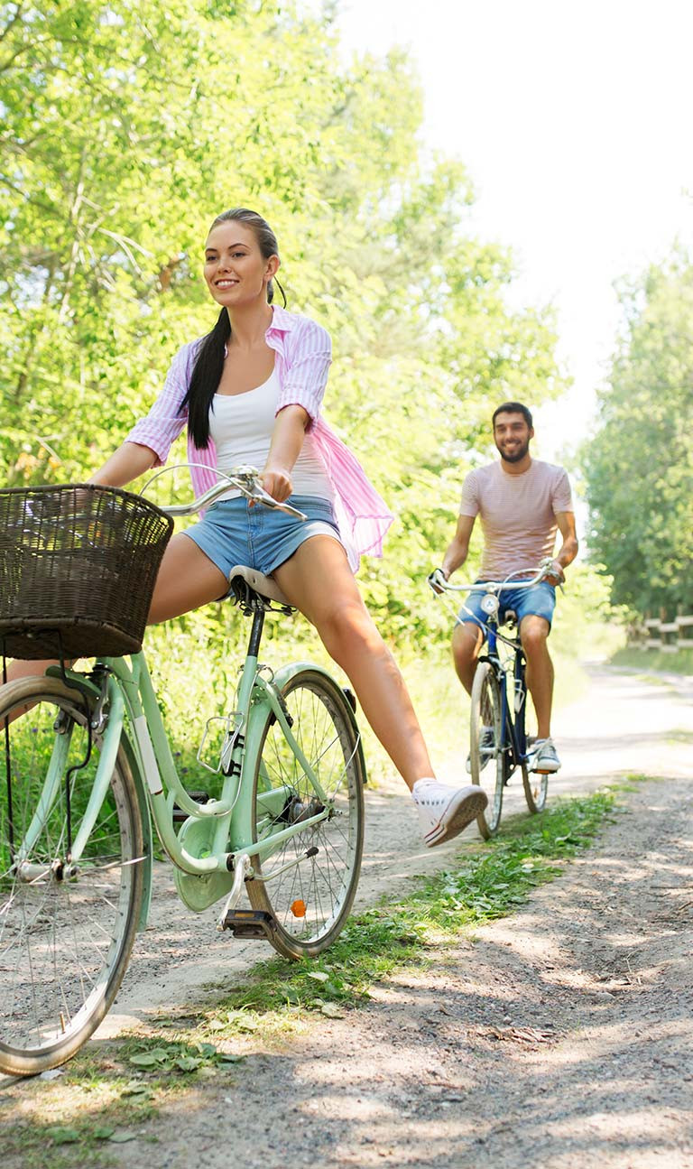 In Bici in Bici nella natura verso l' Acquedotto attraverso il  Canale di Pirro Puglia